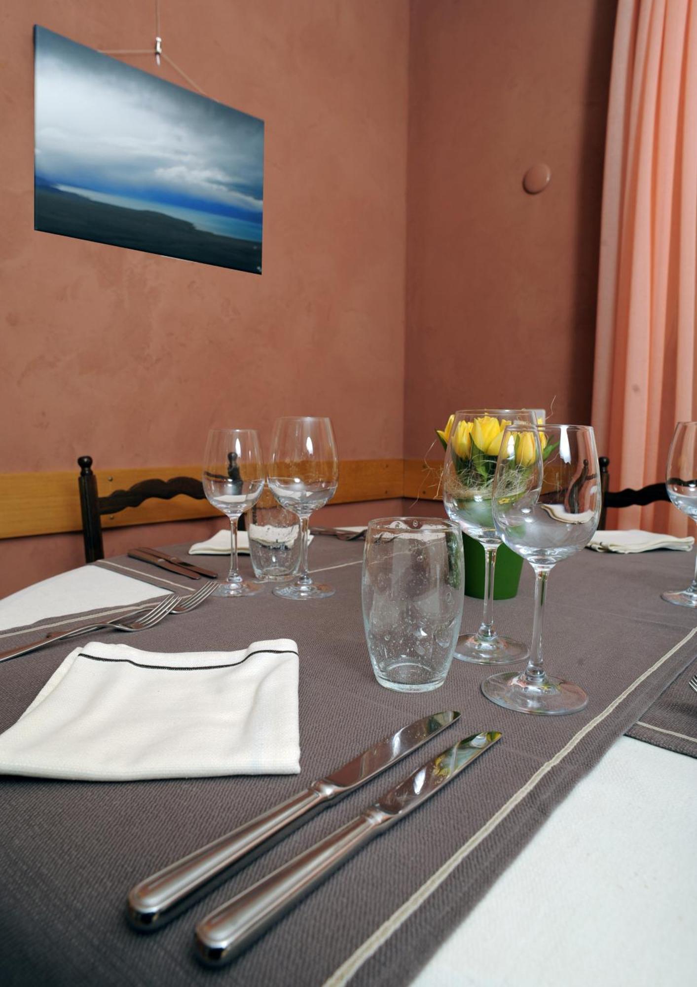 Hotel De La Gare Yvonand Εξωτερικό φωτογραφία